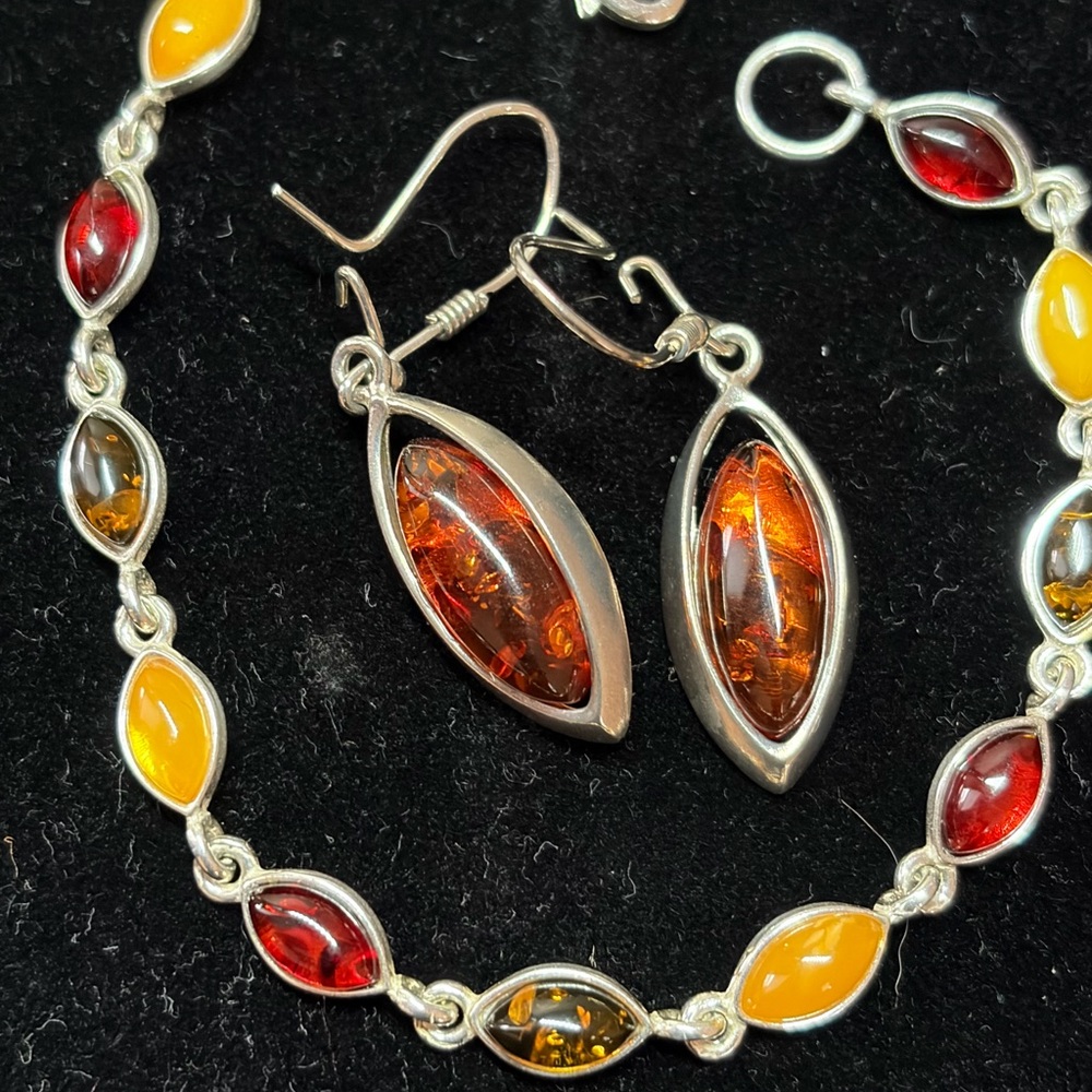 Elegant  Silver Amber Jewelry Set
